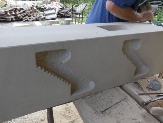 Thumbnail for the post titled: Bildhauerkurs: Kreativität in Stein